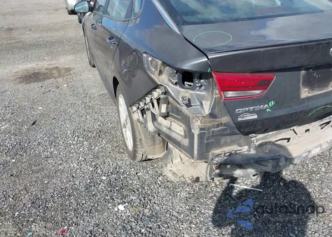 2018 Kia Optima S из США, поврежденный, VIN 5XXGT4L35JG213903